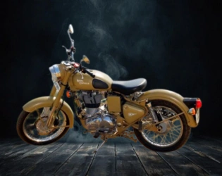 Bike on Rent in Manali - Royal Enfield Desert Storm 500