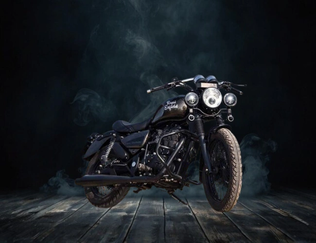 Royal Enfield Thunderbird 350 on Rent