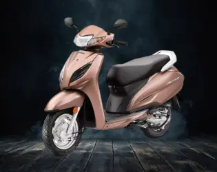 Scooty on Rent in Manali - Honda Activa 6G